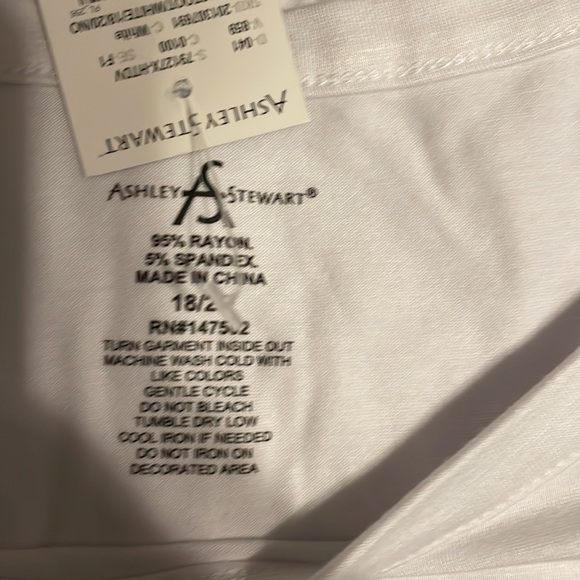 White bling Diva tee - Picture 2 of 3